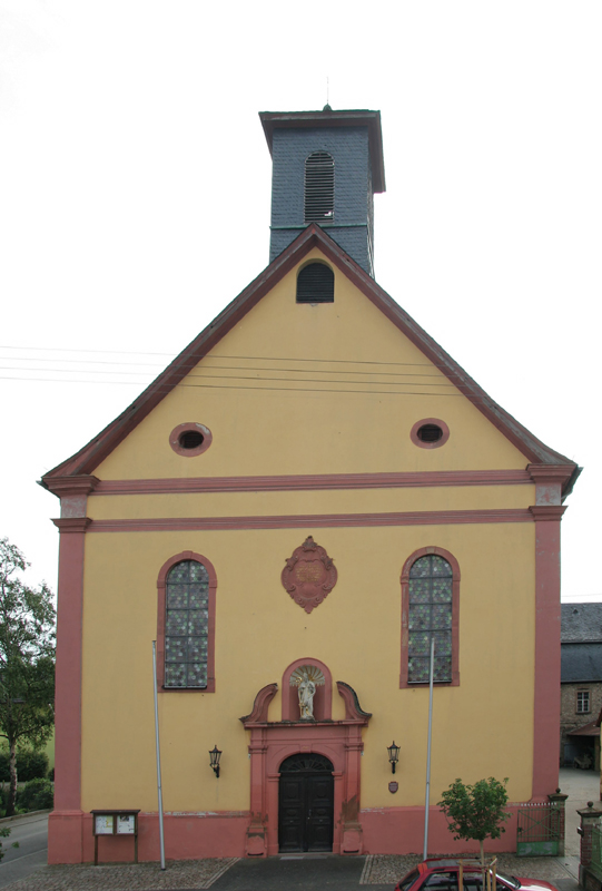 Kirche Aussenansicht der Westfassade